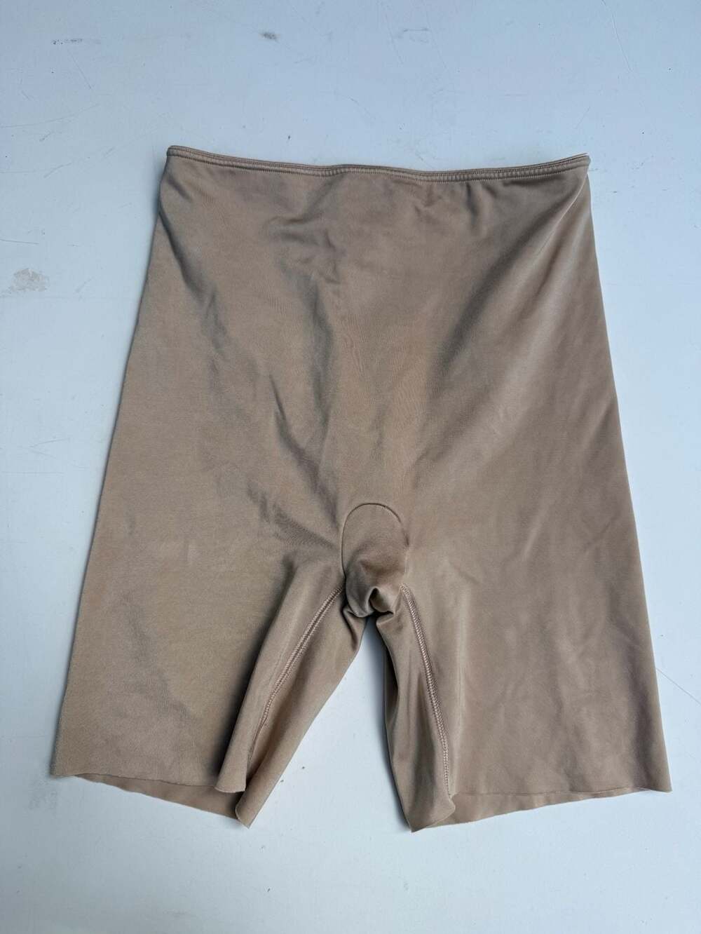 Spanx Slimplicity Mid-Thigh Shaper Size M Beige Shaper Shorts